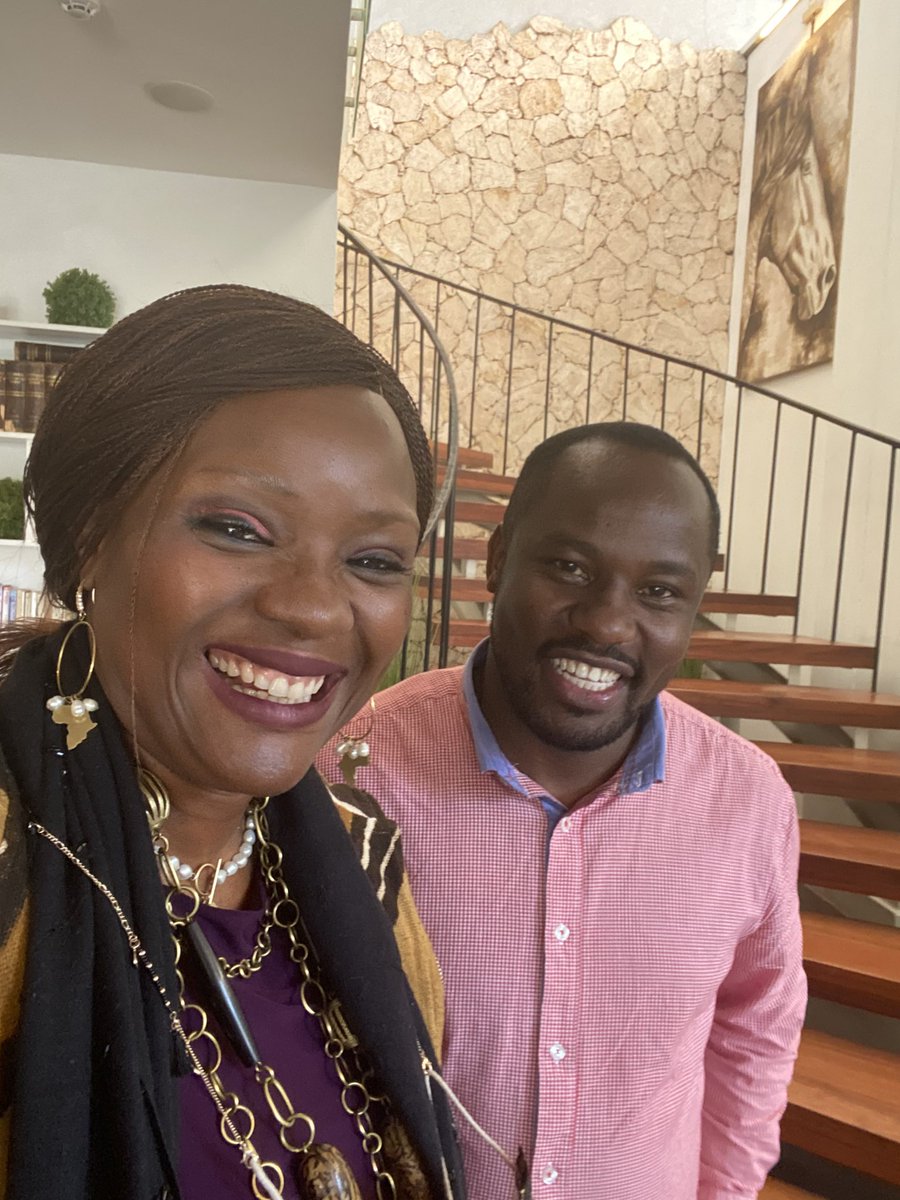 MumbaMusondam's tweet image. I had a chance meeting with this brilliant young man yesterday who has been a champion for @WangariMaathai’s legacy &amp;amp; recently got elected as a Member of the County Assembly for Karura-Muthaiga 👏🏽🙏🏾🎉 Congratulations @FiuNifiu - here is to MORE #GreenSpaces in our county.