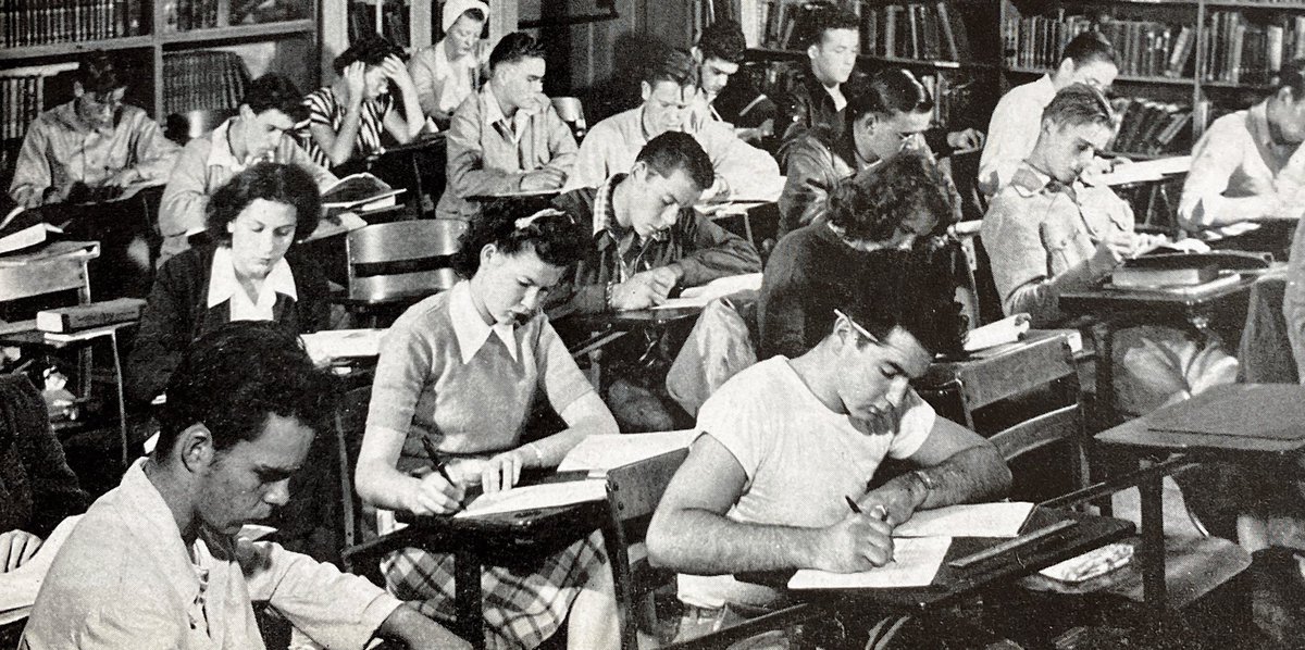 boulder_hs's tweet photo. Throwback Thursday:  Students in class in 1947.  #bchs41 #tbt #tbtbchs https://t.co/ogisevlW1R