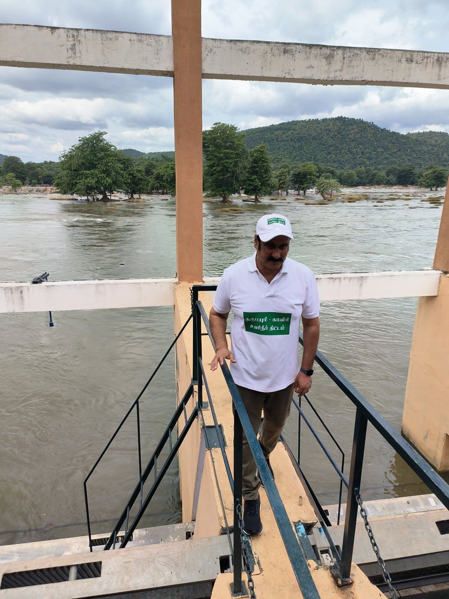 'வங்கத்தில் ஓடிவரும் நீரின் மிகையால் வையத்து நாடுகளில் பயிர் செய்குவோம்' என்பது மகாகவியின் கனவு

'காவிரியில் ஓடிவரும் நீரின் மிகையால் தருமபுரி மாவட்டத்தை செழிப்பாக்குவோம்' என்பது அன்புமணியின் கனவு