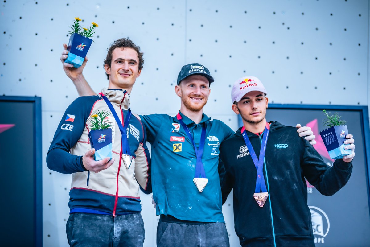 Adam Ondra tweet media