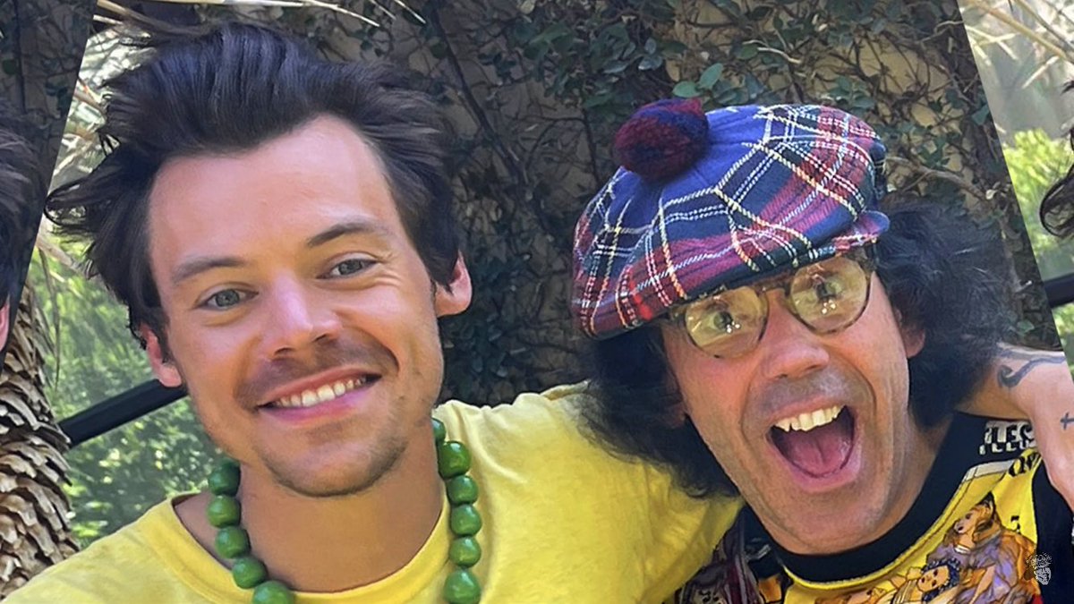 sweetcreaturebk's tweet photo. •abro hilo de la entrevista de harry styles via NardwuarServiette para quienes ahora no están o duermen• https://t.co/88kIW3Benz
