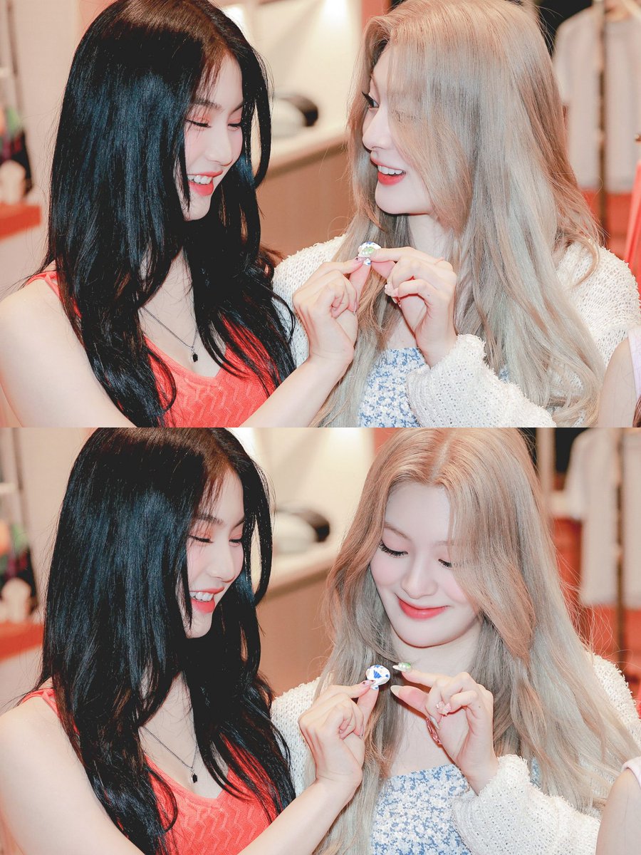 SEEUNSLOOK's tweet photo. pretty iseeun https://t.co/I7q0j7uWON