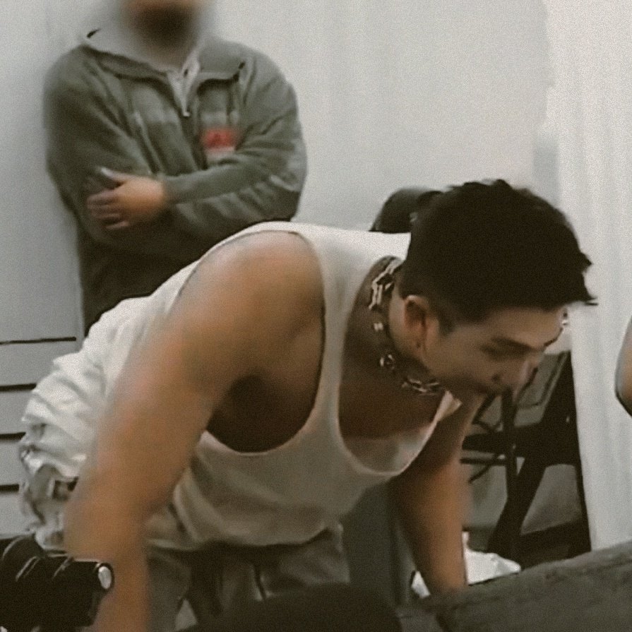 myglosshy's tweet photo. NAMJOON ??? INHALO EXHALO INHALO EXHALO INHALO EXHALO INHALO EXHALO https://t.co/QShfMOomoU