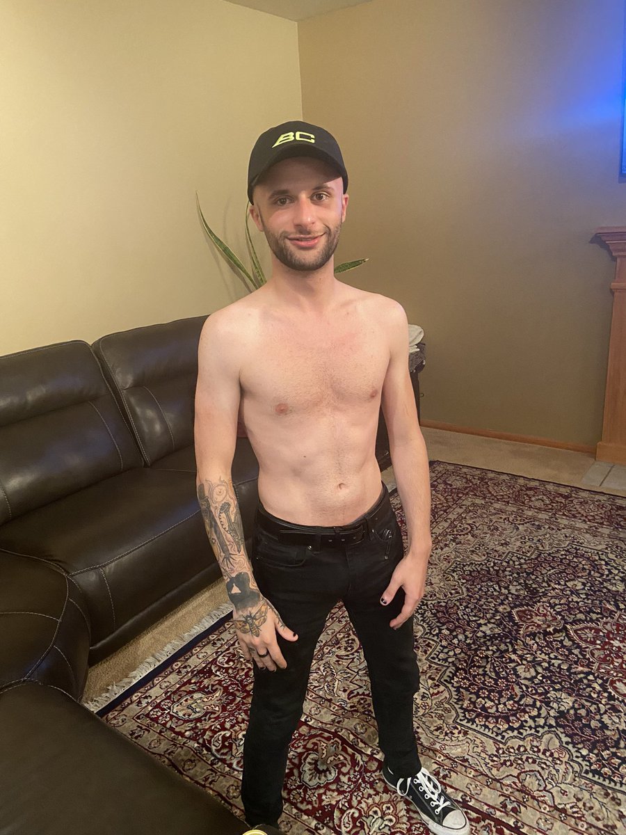 New <a href="/TheBarelyLegal/">BarelyLegal</a> podcast episodes out now. I’m about as drunk in those episodes as I was when this photo was taken.