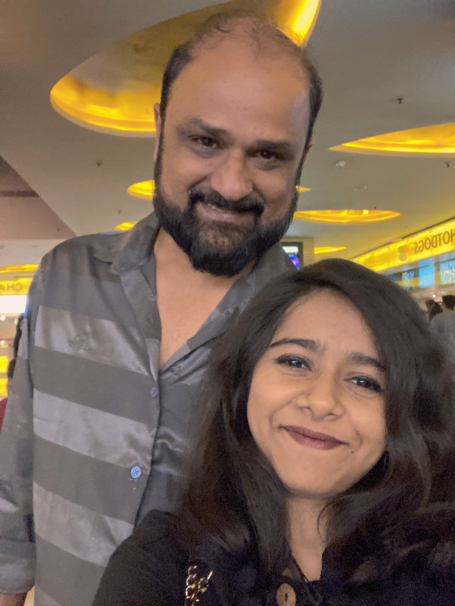 SurabhiSinger's tweet photo. Watched #love360 movie at the premiere show yesterday! Such a beautiful movie! #bhorgaredu song from this movie by @ArjunJanyaMusic sir is the soul of the movie! Loved it!! #jagaveneenu is #soulstirring. #love360movie @Shashank_dir #love360review @MeravanigeMovie @Rachana_Inder https://t.co/C0FI5A8wEN