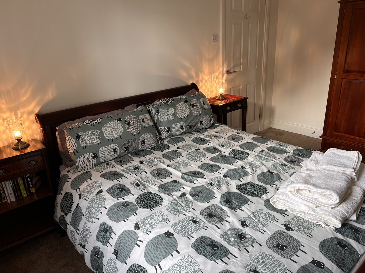 Eek! Exciting! My first tweet! Hello from  Holme Lea holiday cottage Ingleton  in the Yorkshire Dales. Please can you give me a follow.