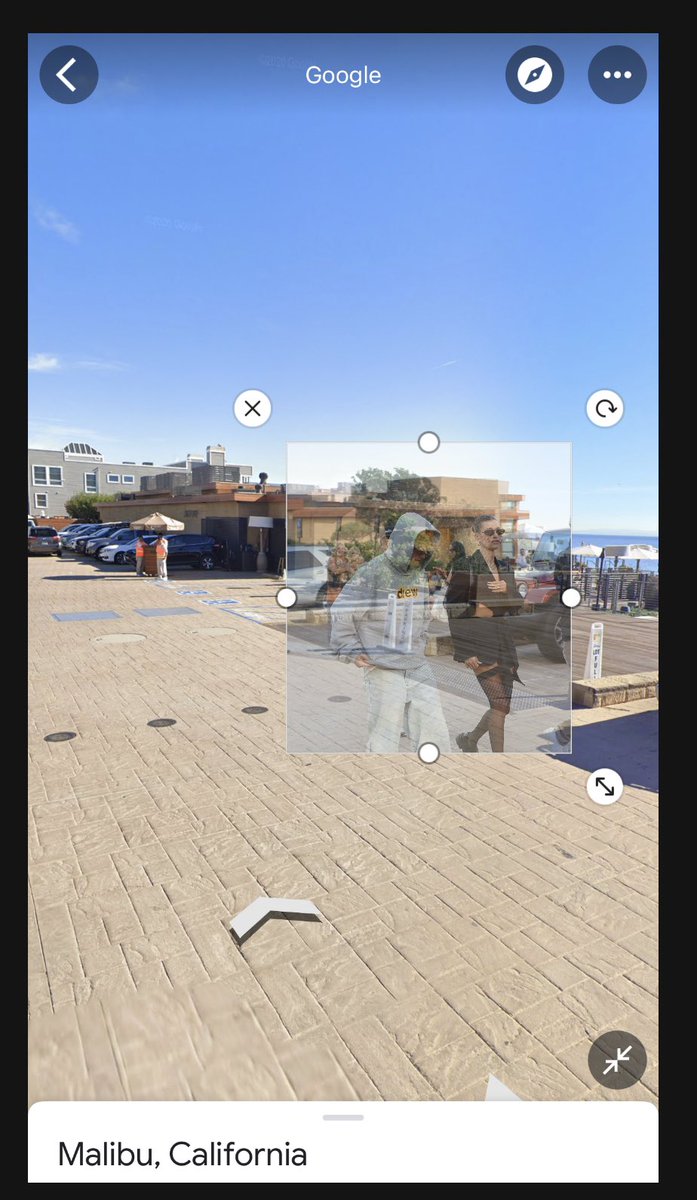 CLTracker's tweet image. Justin Bieber and Hailey Bieber were on this exact spot today August 18, 2022! This is where Kendall Jenner's Tequila 818 business meeting was held. 

🗺Little Beach House - 22716 E Pacific Coast Hwy. Malibu, California 90265.