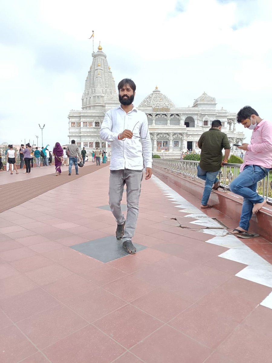Vikashray_'s tweet photo. आप सभी को #श्रीकृष्ण_जन्माष्टमी की हार्दिक शुभकामनाएँ।
Radhe Radhe https://t.co/M9TYmQ23cV