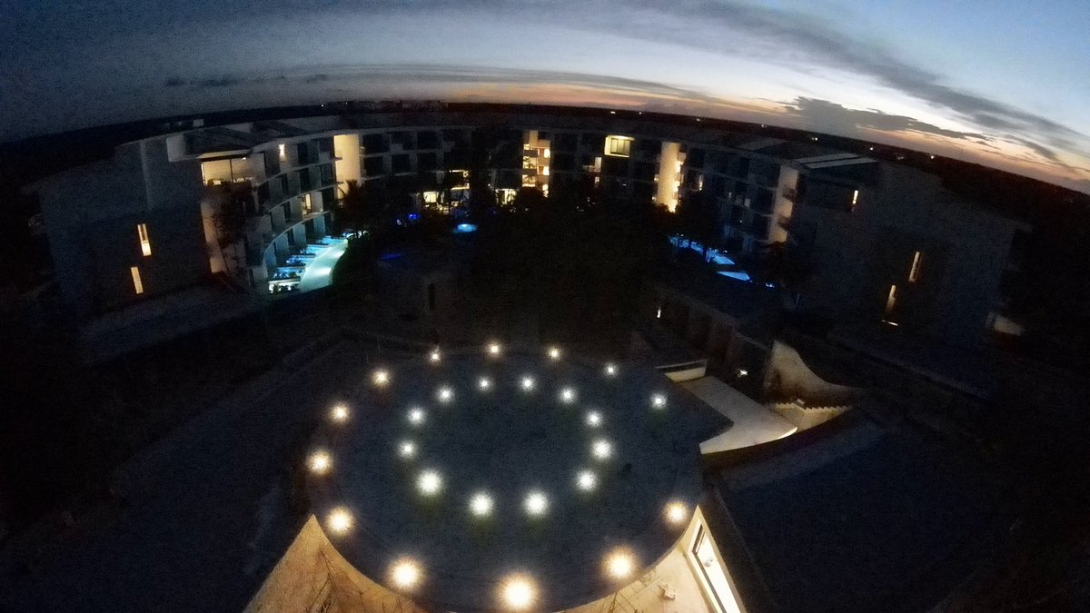 nicowilmes's tweet photo. Night shot sky port Tulum #ehang #losamigostulum #tulum #mexico https://t.co/eASPsNSWfK
