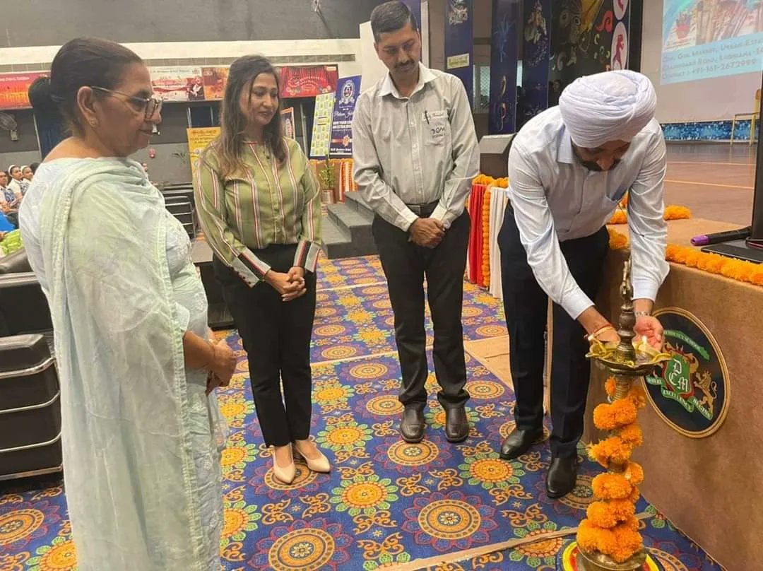 DCMPresidency's tweet photo. The third edition of #DECORUS- An Inter-School Creative Arts Festival  was organized today at DCM Presidency School wherein 270 students from 25 schools of Ludhiana  participated and explored the boundless limits of creativity and passion.
#DECORUS #art  #InterschoolCompetition https://t.co/xA0unNG3AL