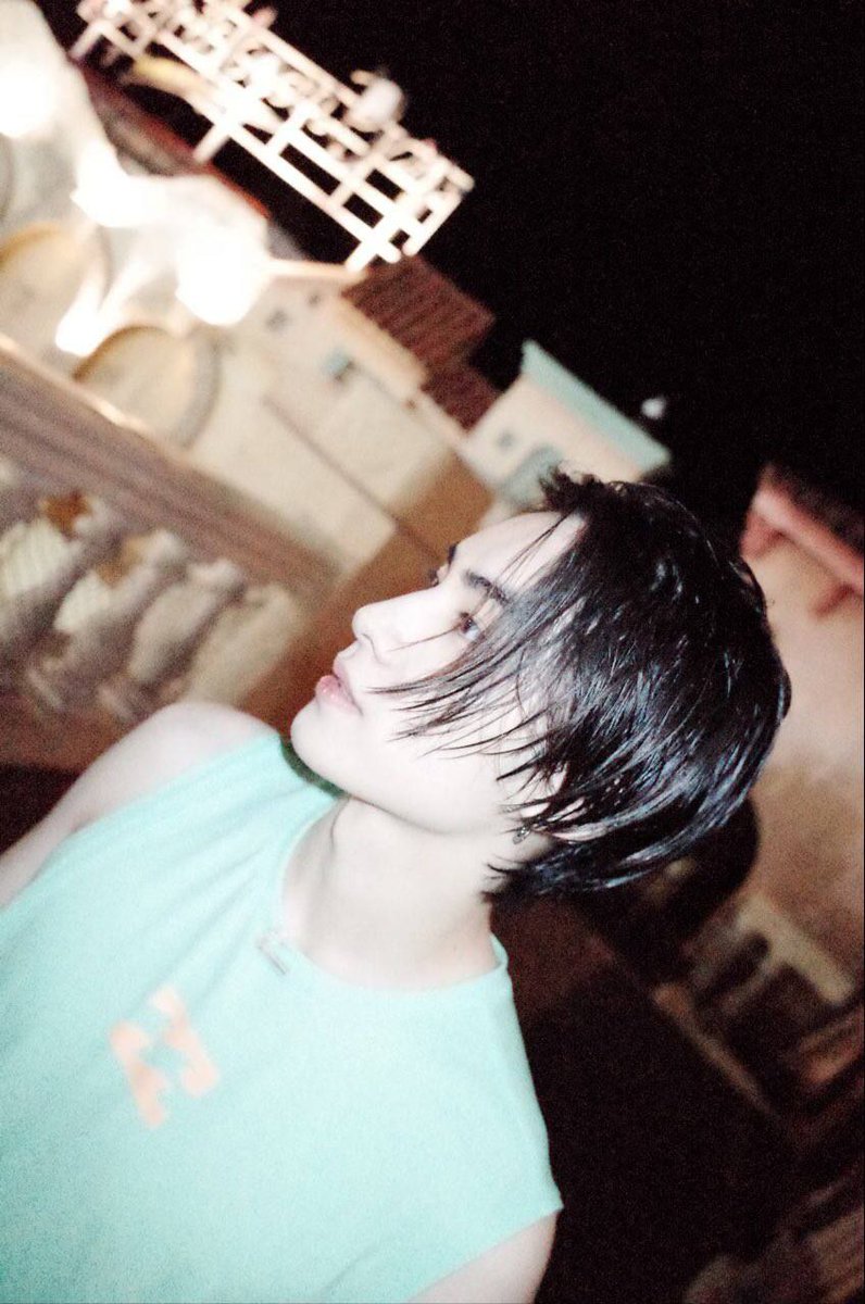 neoscite's tweet photo. [220819] XJ 🦖

(pics)

I forgot somehow helped me take photos https://t.co/nl2cvxhhKy