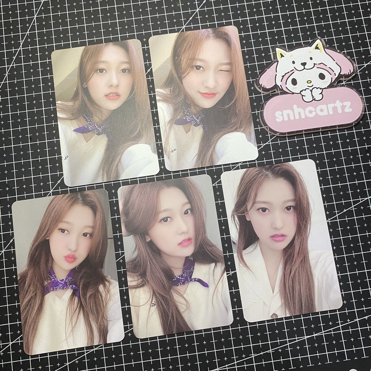 snhcartz's tweet photo. 𓂋 wts lfb ph .ᐟ #snhsells 

. . . 🛒 choerry sg21 set  
- onhand &amp; mint condi ! 
– ₱250 set ! payo only
– mop: gcash  |  mod: ggx / flash   

[ 🌁 : reply or dm "mine" to claim
the item ]
# loona choerry season’s greetings 2021 wink pout pc poca pola photocard https://t.co/tYFiwCN13v