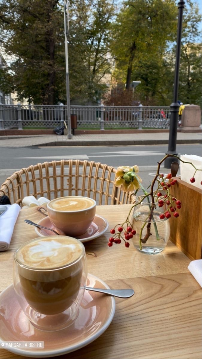 pradaamoon's tweet photo. life is a collection of moments https://t.co/XNFcOl40AP