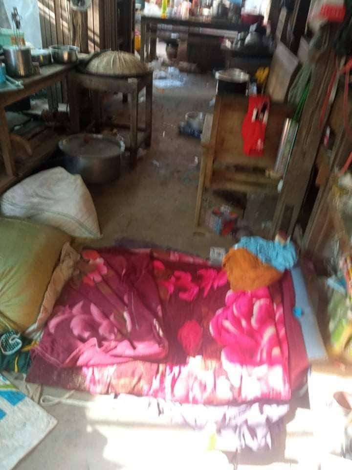 TTFR__Myanmar's tweet photo. Military armed forces who launched an offensive to northern region of Kanbalu tsp, Sagaing division shelled artilleries, burnt down 20 civilian houses in Innngoteto village and 30 in PintThar village. #2022Aug19Coup #WhatsHappeningInMyanmar https://t.co/rjDGOKZAxI