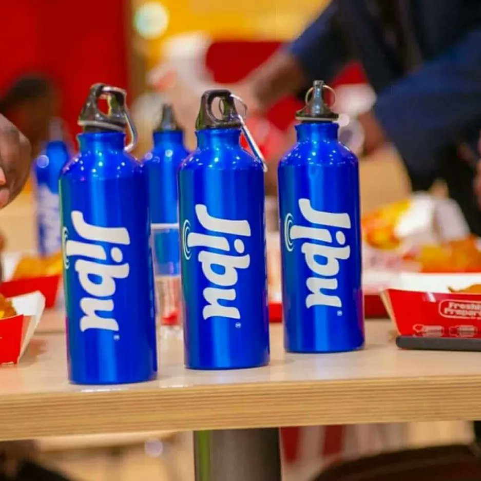 Luukdispensers's tweet photo. Get yourself and your families Jibu reusable water bottles- they're so on trend.  Good for the planet, your pocket and the environment 💚 🌎

Get your 1L Ka- @jibuuganda reusable bottle, call 0700818455 

#ecofriendly #reusablebottle #thinkoftheplanet #jibuuganda #HydrateWithJibu https://t.co/UvI4k2xGpb