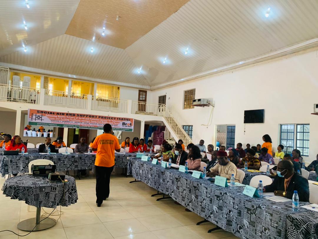 TardzenyuyC's tweet photo. It Takes a Village to enhance access to social and protection services in our community
#WorldHumaniteriaDay2022
#ItTakesAVillage
#COMINSUD
#BreadfortheWorld
#ServingHumanity https://t.co/lNSnWfubHB
