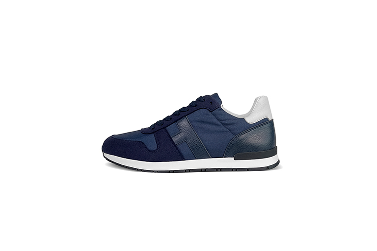 New in - Alpha Navy

The Alpha sneaker combines a mix of premium plantbased and recycled materials to form a minimal take on the retro runner style.