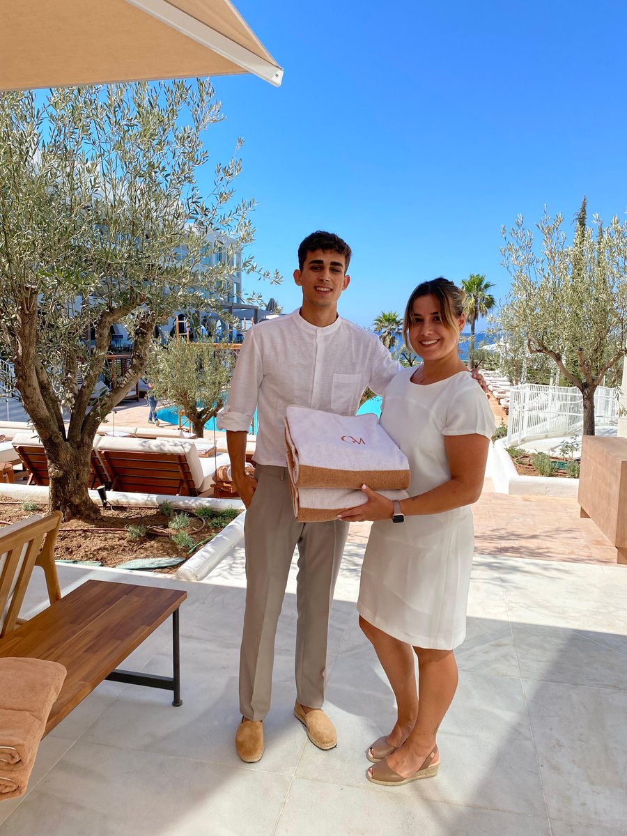 MeliaCareers's tweet photo. #KnowOurTeaM These are some of our 5-stars faces that will welcome you in your holidays in our new Villa Le Blanc, Gran Meliá. Thanks for making our guests feels like home. Do you see any familiar face? 🤔#WeAreMeliá #MeliaSpain https://t.co/IgkPTwYU3k