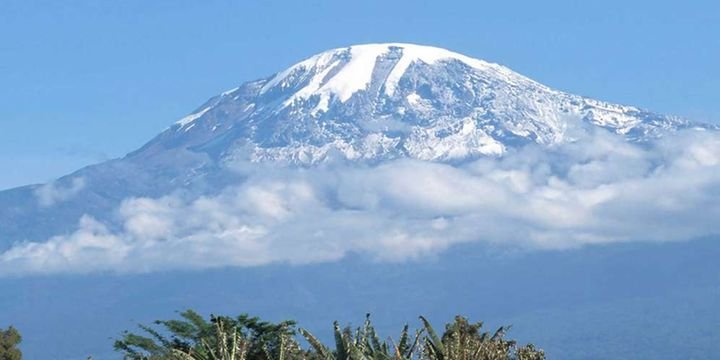StormJuliusUG's tweet photo. So we hikers can now enjoy #4G_internet on #Mt_kilimanjaro 😍 Congs to the Republic of #Tanzania and i wish @KagutaMuseveni does the same on Mountain Rwenzori. https://t.co/Czh1XSChJk