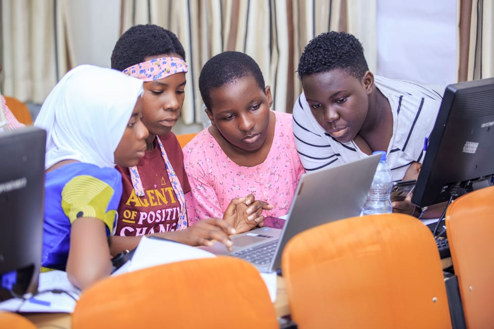 dLabTz's tweet photo. Coding is the language of the future, and every girl in Tanzania ought to learn. 

This week at #codelikeagirl Dar Edition,  young aspiring female technologists learned the fundamentals for programming, all the while stretching their minds to create new ways of thinking. https://t.co/QkKhN5WVIV