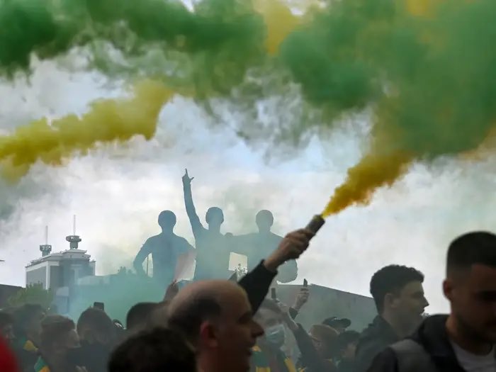 JLH81093's tweet photo. Morning
Glazers are under pressure, its the only reason we’re bidding for players again!! 
Dont get distracted by their smoke screen.. 

We want our club back 🇾🇪
#GlazersSellManUtd #GlazersOutNOW https://t.co/q9Bwh9Rd6G