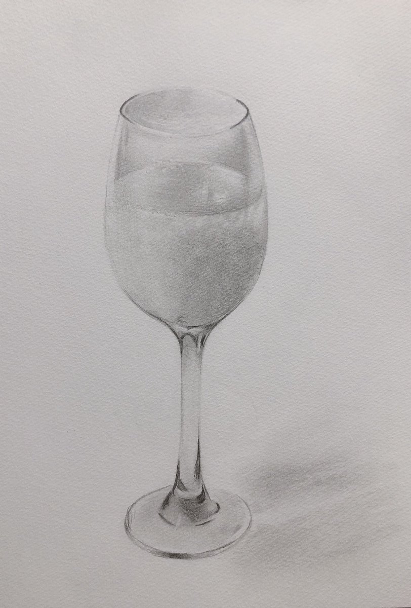 Aaron94653245's tweet photo. 素描練習酒杯，畫到快斷氣，雖然畫不好但是我會繼續努力進步的！！

為了朝著朝著成為大佬的路上！！每天都努力不懈的練習畫畫😎😎不過同時也讓我沒時間做其他事情😭甚至累到不行還是勉強自己繼續畫😅😅，看到許多推特上的大佬們畫的很厲害，反而讓我更有動力繼續挑戰自我極限！！一定要變得跟他們一樣 https://t.co/MX5WiCKWQj
