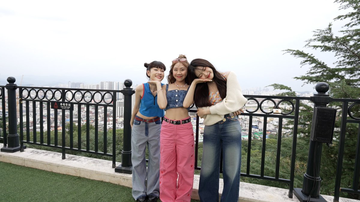 HaveagoodNEWS's tweet photo. จบลงอย่างสนุกสนานกับกิจกรรม Virtual Tour In Korea Unlock the Local K-Cities ที่ ส้ม มารี, PiXXiE เเละ HiPrae พาคนไทยเที่ยวเกาหลี 3 เมืองใหญ่ผ่านไลฟ์สดกว่า 6 ชั่วโมง
https://t.co/xyowMJvui9
#จับมือเที่ยวเกาหลีพาไลฟ์สดเที่ยว3เมือง
#HiPrae #ZomMarie #PiXXiE https://t.co/bUDjjtzTLy