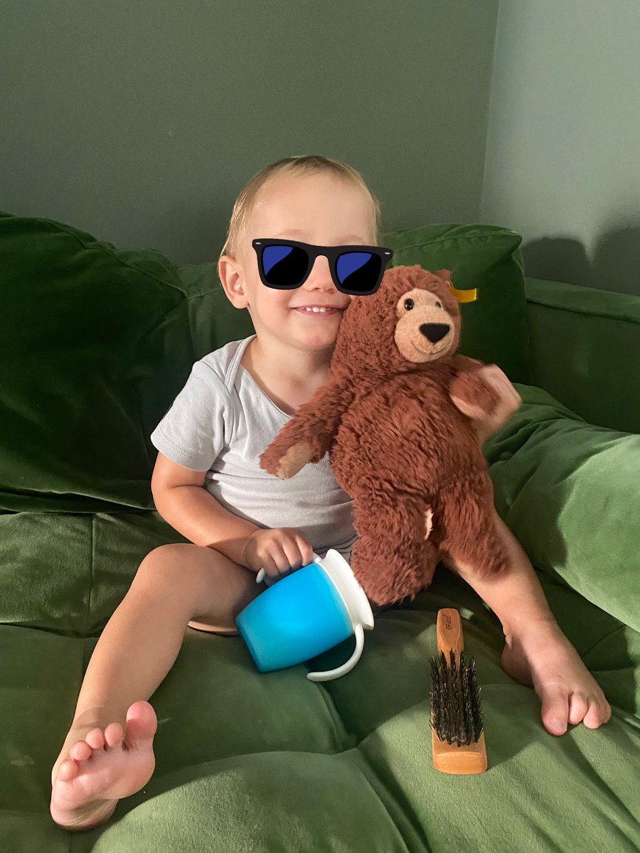 Look who’s back,
Back again,
Stuart’s back!
Tell a friend.

Thank you for the RTs, we are very happy to have him home 🐻

But mostly thank you to <a href="/cuppapuglondon/">CuppaPug</a> for taking good care of him. If you’re in London, visit them for amazing coffee, cake and v cute Pugs to play with!