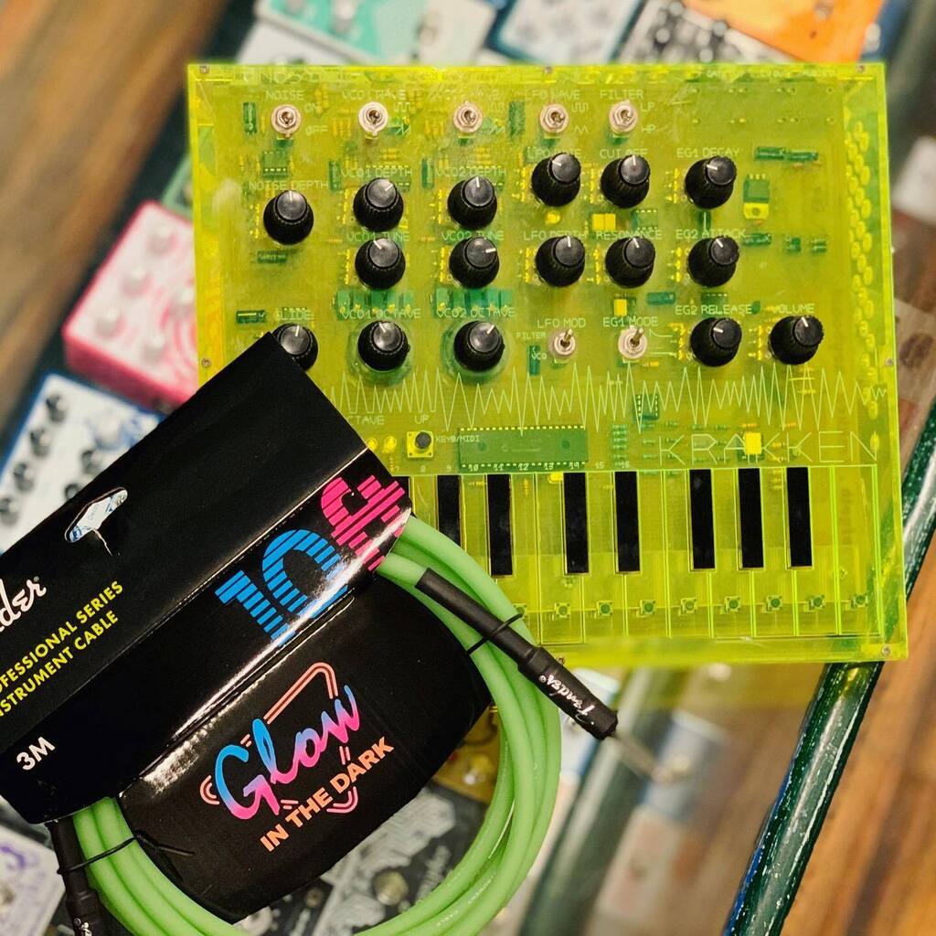 軽量+ストレッチ性+吸水速乾 AtomoSynth Mochika X5 ユーロラック版