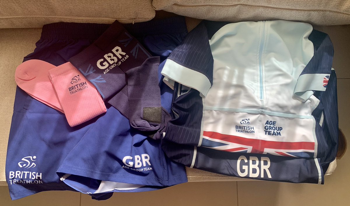 RoyLUFC's tweet photo. Inbound - Triathlon World Long Distance Championships ๐๐ผ๐ด๐๐ป
#CollinsCup #samorin #xbionic #Slovakia #bratislava #brittri #raftri #teamtribrun #tribrun #triathlon #ironman #uktrichat #bikeboxalan #cervelo #raceskin #zone3 #RBL #sundried #visorclub https://t.co/sNPRrBBkki