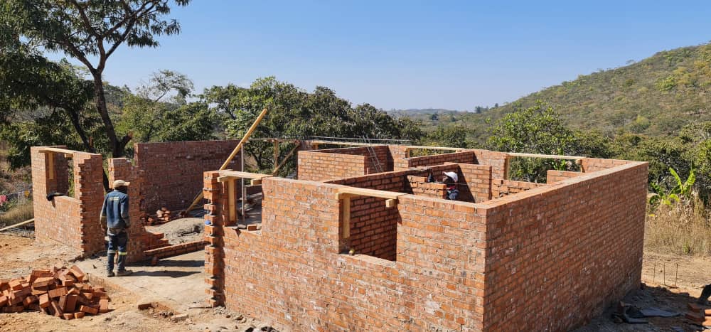 CoslicConstruc2's tweet image. #catchingup #transformations #construction #LetsMakeGreatThingsHappen #HarareZimbabwe
Day 16-18: Our joy, our comfort space - BRICKWORK and bringing ideas/dreams to life. Giving the &apos;floor plan&quot; form😊😊😊