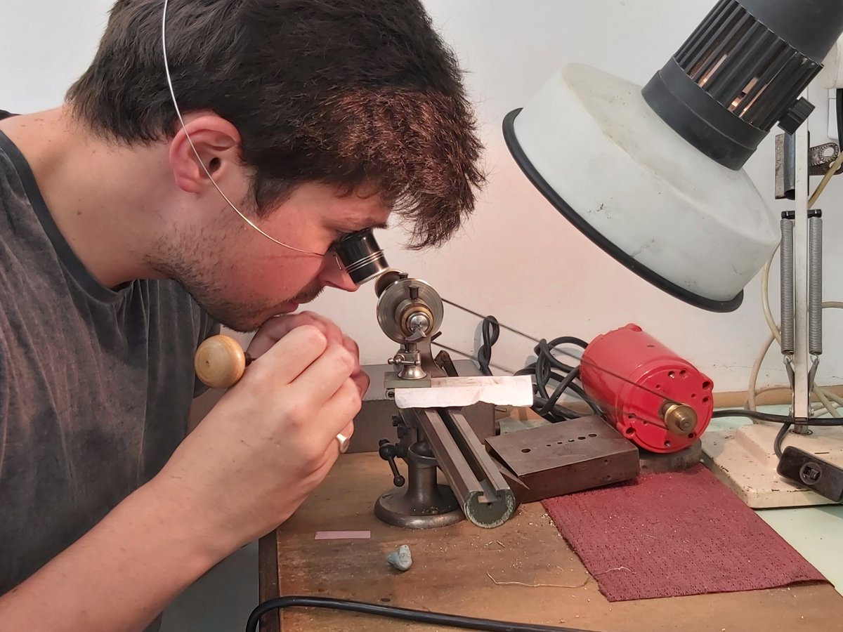 littlecogs's tweet photo. 2 of 3 Jacob says "It was the smallest balance staff Iโve ever had to make" the overall height of the staff was approx. 3mm with 0.05mm diameter pivots. Also it being a shock proof balance staff made making more challenging as the tolerances had to be extremely tight #newmaking https://t.co/5IuwBa89AO