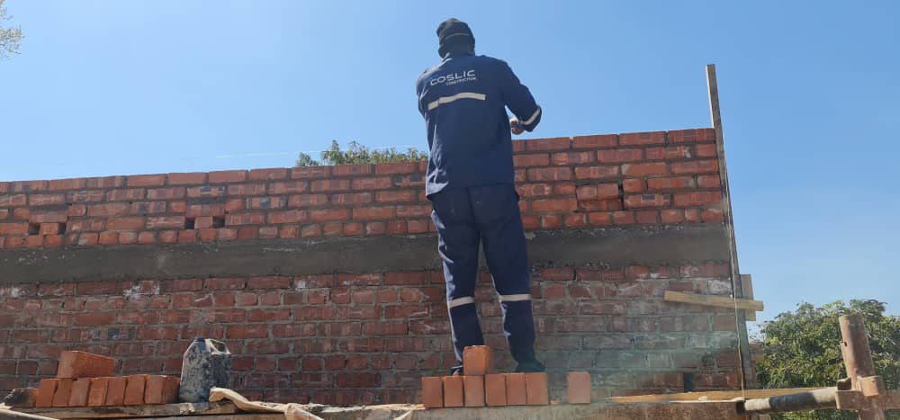 CoslicConstruc2's tweet image. #catchingup #transformations #construction #LetGreatThingsHappen #HarareZimbabwe
Day 19: Stage 9: Doorhead Brickwork - Superstructure Completion &amp;amp; Stage 10a: Ringbeam - formwork &amp;amp; steel fixing.
Day 20: Stage 10b: Ringbeam - Concreting 
Day 22: TODAY! Stage 11: Wallplate Brickwork
