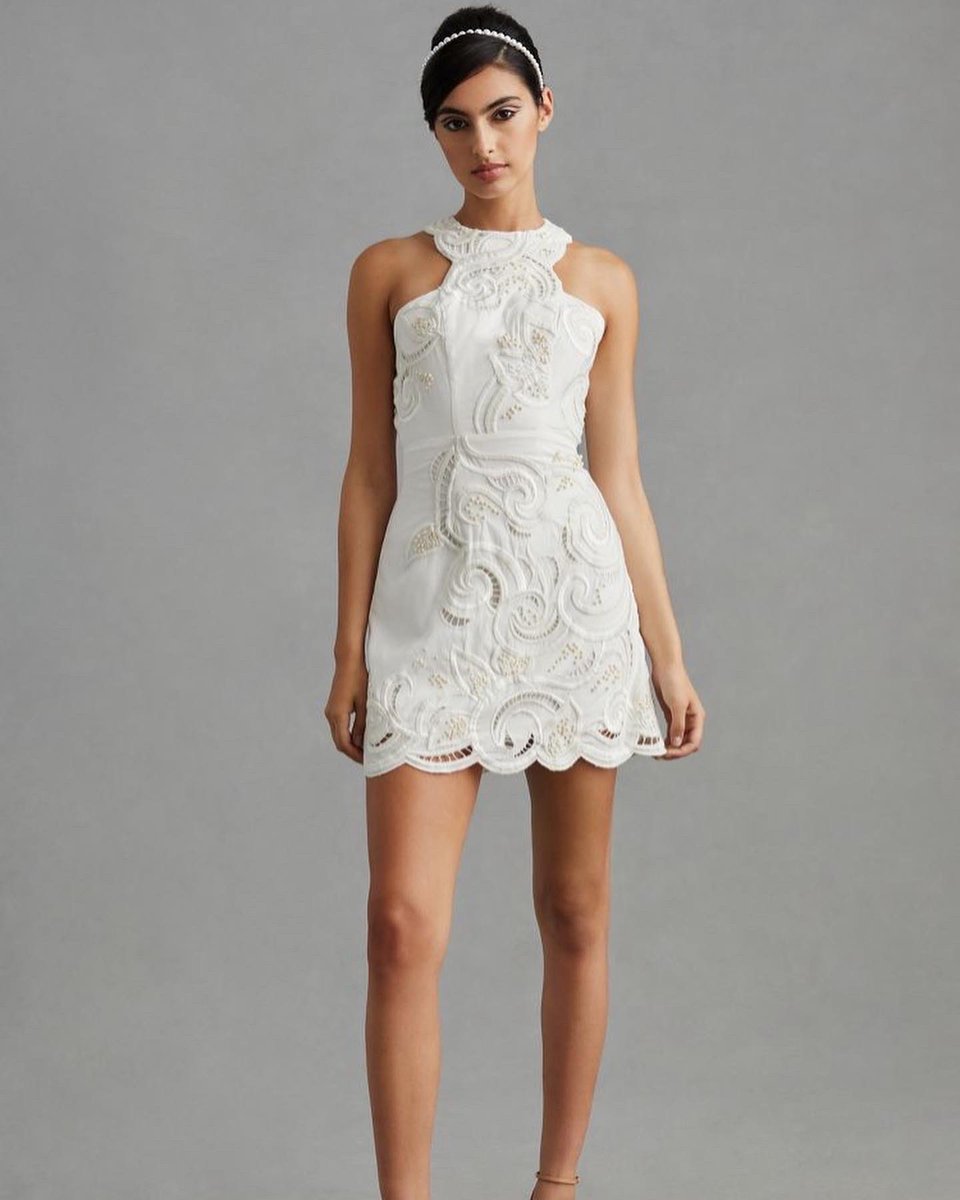 AcapellaStyleM's tweet photo. PERFECT FOR THE MODERN BRIDE...

Embellished mini dress from Anthropologie £220...

#acapellastylemuseum #fashion #personalstylist #style #styleblogger #bride #modernbride #modernweddingdress #Miniweddingdress https://t.co/ee4FAlycWg