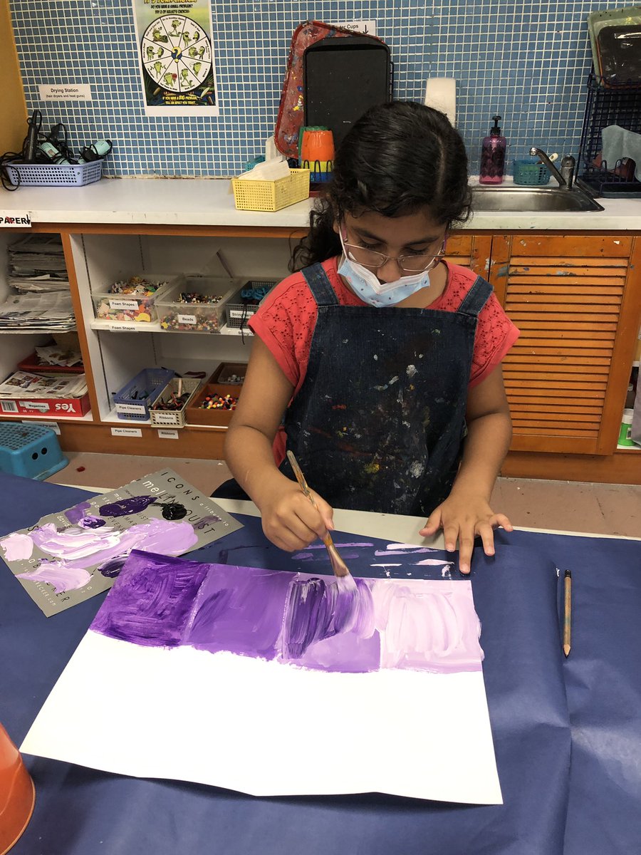 carney_dana's tweet photo. G3 sts #DevelopCraft by mixing tints &amp; shades before they #StretchAndExplore using these skills in a future class. Always love the “ohhh’s” and “ahhh’s” of a color mixing lesson! #fabartsfri #sasedu #arted #StudioHabitsofMind https://t.co/aleRNOVIUh