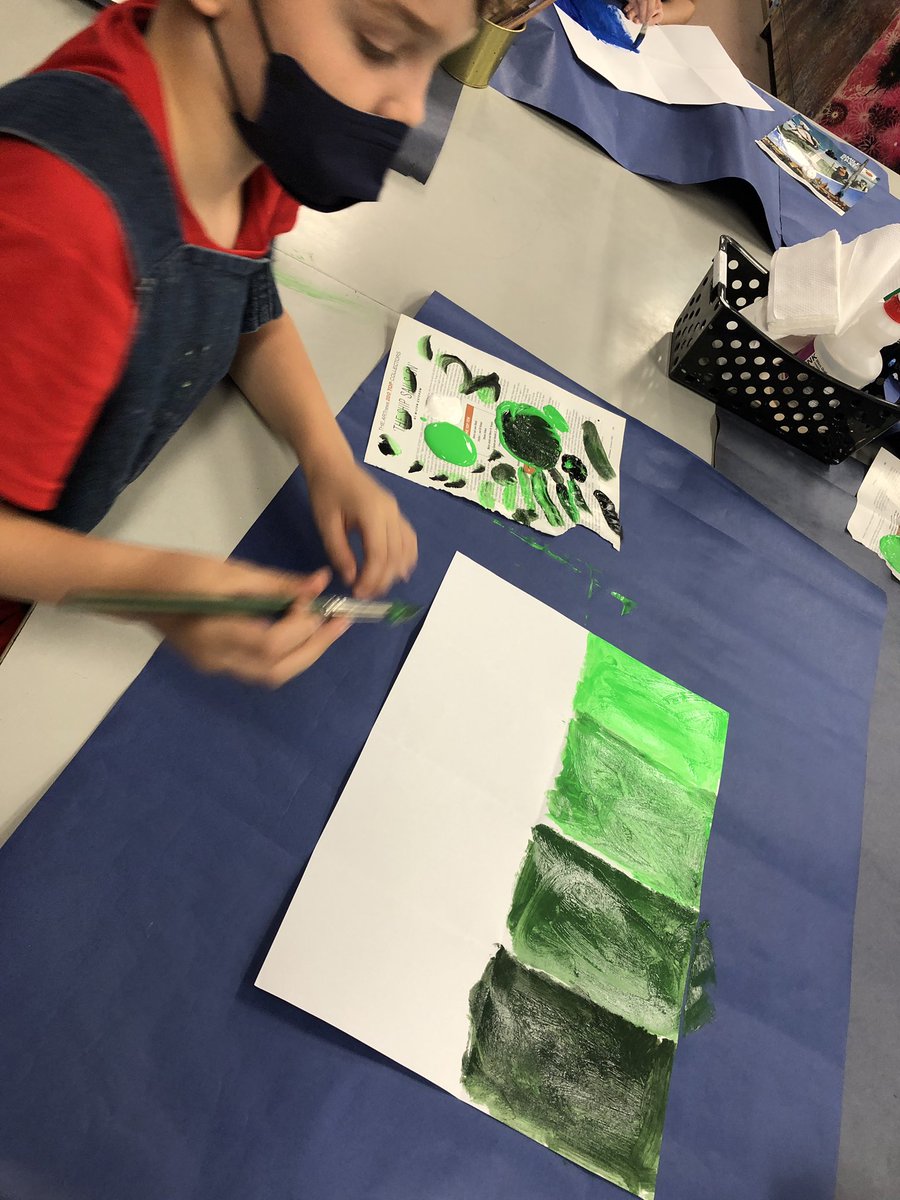 carney_dana's tweet photo. G3 sts #DevelopCraft by mixing tints &amp; shades before they #StretchAndExplore using these skills in a future class. Always love the “ohhh’s” and “ahhh’s” of a color mixing lesson! #fabartsfri #sasedu #arted #StudioHabitsofMind https://t.co/aleRNOVIUh