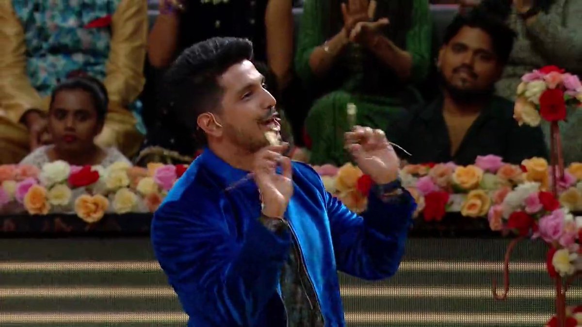 kaagazkatukda's tweet photo. The man who visibly got most of the spotlight and appreciation across all fandom for the shaadi episode ☺️💕

#ravivaarwithstarparivaar #KanwarDhillon #ShiVi https://t.co/tjnjJCGsug