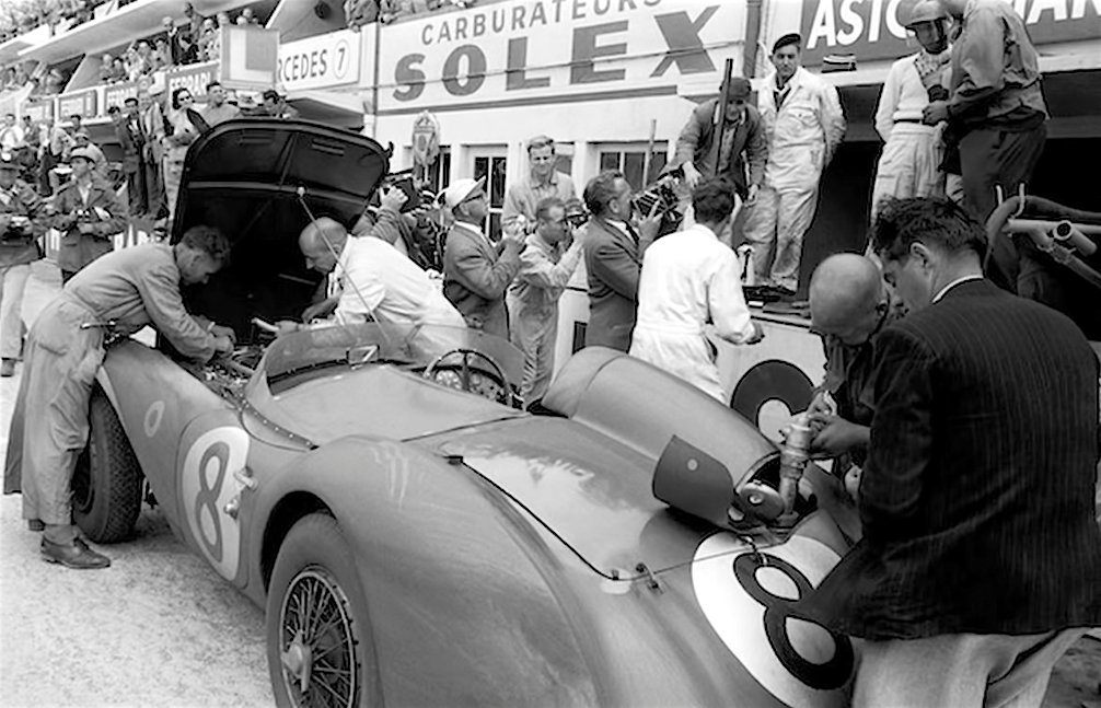 EightMike's tweet photo. @GordonMercedes9 @gmracingblue @sbmktg @LienhardRacing @Bultosherpa158 @jim_knipe @Rinoire @bourdyot_ @juanjoabsolut @aut0mob @harry15684 Good Morning Gordon with some Aston #FillUpFriday ... https://t.co/ZGuzHqaP86