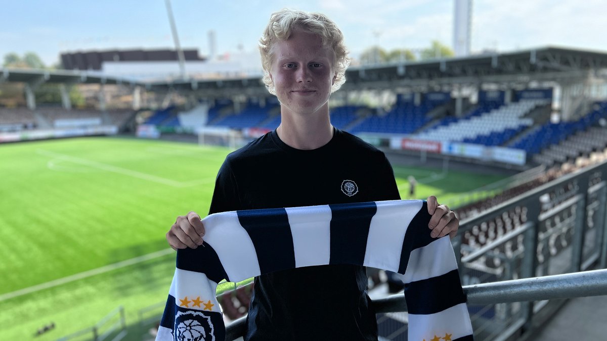 Jasper Jalonen TPS:stä HJK:n organisaatioon pitkällä sopimuksella – Klubi maksaa lupaavasta 17-vuotiaasta Tepsille siirtokorvauksen.

👉🏻 hjk.fi/artikkelit/mie…

#HJK #FCTPS #Veikkausliiga #Ykkönen #Kakkonen