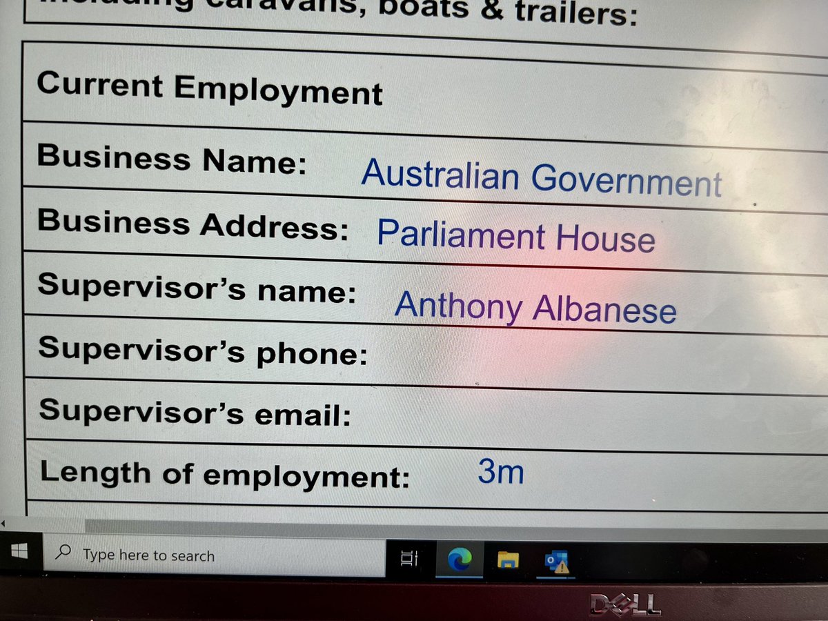 Mon4Kooyong's tweet photo. Filling in applications for a Canberra rental.  

Some of these questions are a bit tricky. https://t.co/BuUyuK80CJ