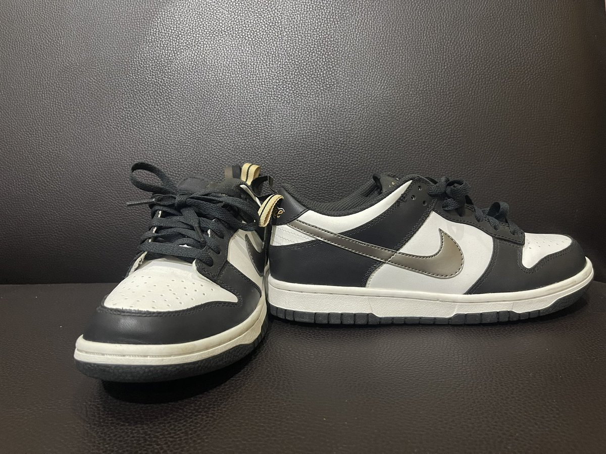 luciesummerbkk's tweet photo. Nike dunk low pulltab size 38.5 eu 24 -24.5 ใส่ได้ค่า ใหม่อุปกร์ครบ ซื้อมาจากร้าน urcuteteee ของแท้แน่นอน 100 % ส่งต่อ 5100 ส่งฟรี สนใจทักมาได้เลยค่า
#NIKEDunklow #nikeมือสอง #nikedunklowpulltab #nikedunk #nikeairjordan #ส่งต่อnike #ส่งต่อรองเท้ามือสอง #รองเท้ามือสองของแท้ https://t.co/OZL9RG5y1I