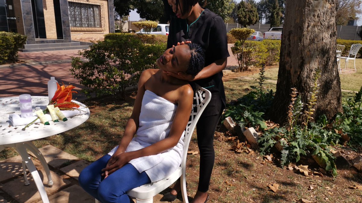KHALEASPA1's tweet photo. A trainquil experience through healing hands!
We have Qualified and Proffessional Therapists  to pamper you in the comfort of your home. 
- Aromatherapy Fullbody Massage 60min R450 
- Hotstone Fullbody Massage 60min R550
#MobileSpaSouthAfrica
#AfricanMobileSpa
#MidrandMobileSpa https://t.co/6xFqnBJHsy