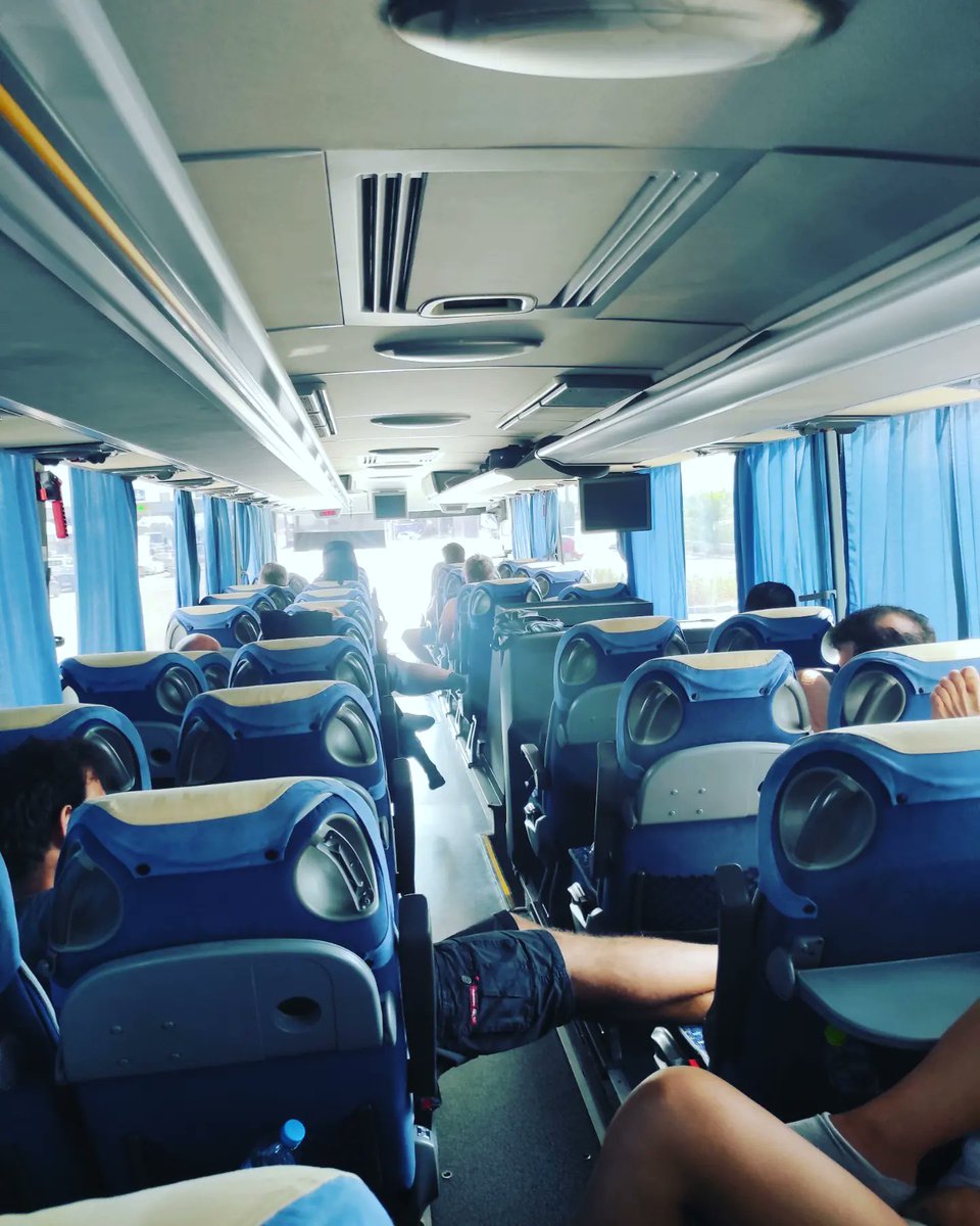 superzaragalis's tweet photo. Life on tour ❤️
#tour #tourbus #okoureastissevillis #fullcompany #manaria #sleepless #galloproject #superzaragalis #ontheroad #alexandroupoli #maeinaithiasosautos? https://t.co/ZroD9YtbUZ