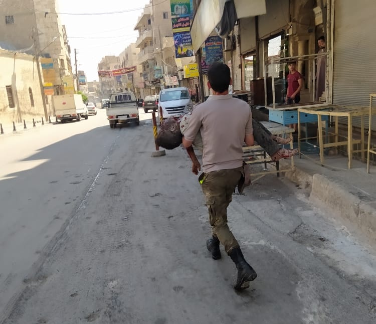 moetaz89's tweet photo. اربع شهداء  وعشرات الجرحى كحصيلة أولية للقصف الصاروخي على مدينة الباب بريف حلب الشرقي مصدره قوات النظام المجرم وميليشيا قسد الارهابية
#الباب #سوريا 
#syria #albab https://t.co/stCotu2EWF