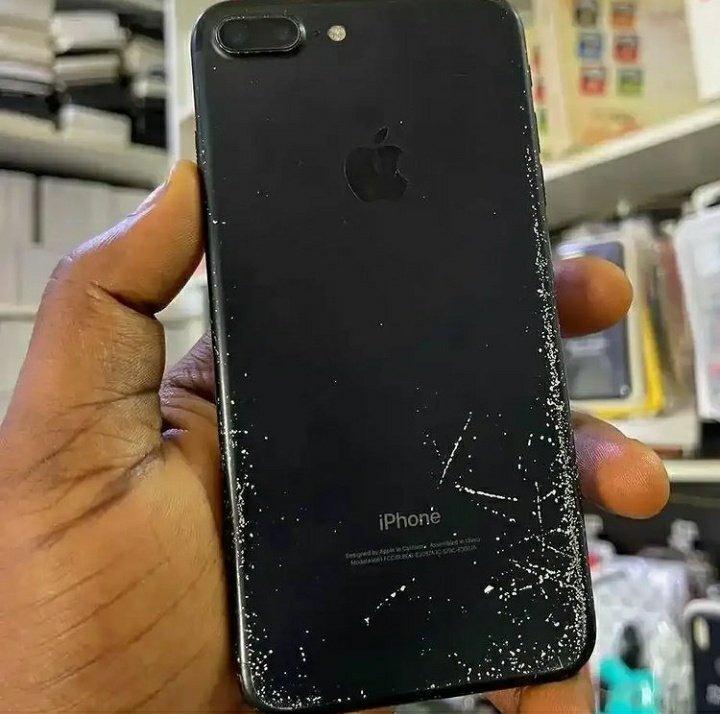 SmartStore4050's tweet image. UK used Iphone 7plus Available now  64GB

Battery health 90%

55,000,00