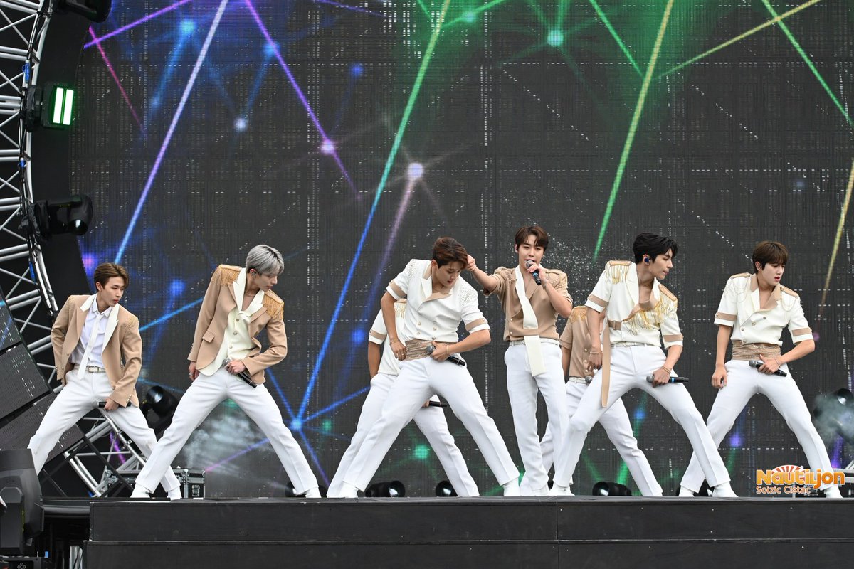 roombye's tweet photo. Article: GOLDEN CHILD at @mikfestival by
@nautiljon
🔗https://t.co/J08s7eoAFq
#MIKFESTIVAL #MyMIKDay 🪐💜
#GoldenChild #골든차일드 #GoldenChild_Aura #GoldenChild_Replay #리플레이 #AURA #아우라 #COMEBACK #GoldenChild_COMEBACK
@GoldenChild
@Hi_Goldenness https://t.co/TqbLcw3Q4i