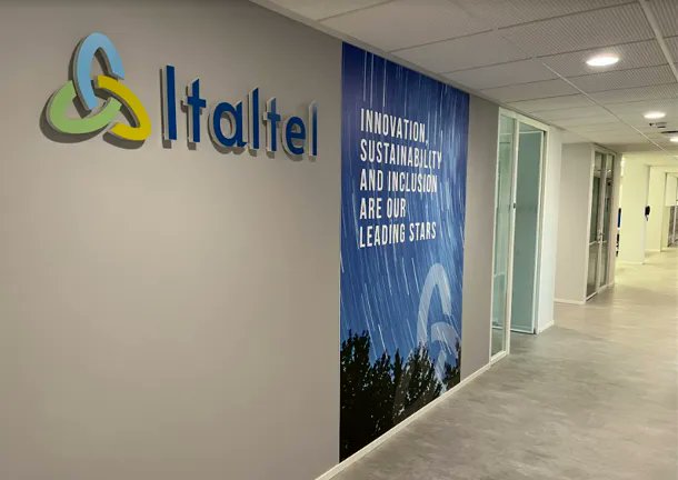 Italtel's tweet photo. 🎯 We aim to achieve business objectives in a sustainable way and, for this reason, #transparency, #integrity and #ethicalmanagement are a fundamental part of the strategic vision of the company.
▶️ #Innovation is part of our DNA!
Find out more: https://t.co/ydoPH2iN48 https://t.co/jYvGHd3vEK