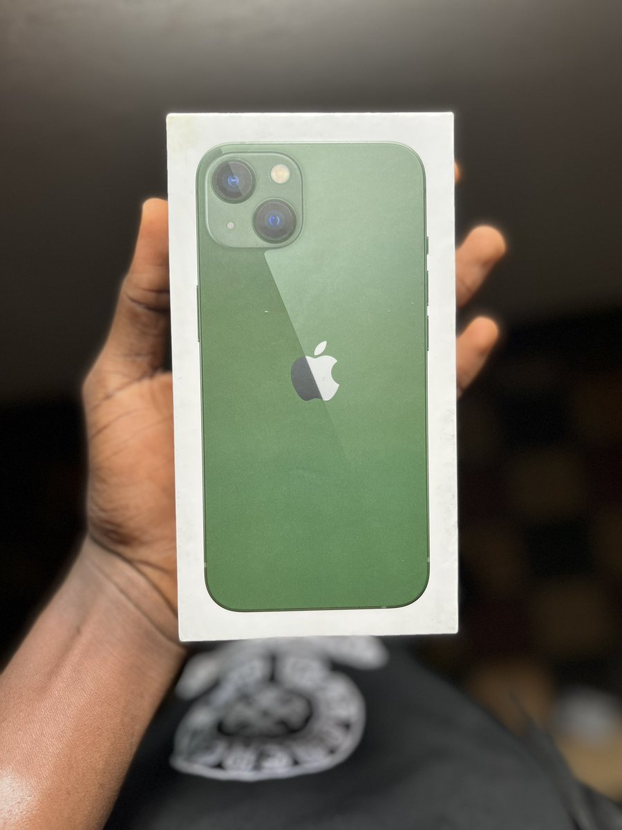 AbeniAde_'s tweet photo. Let me celebrate my little win. Got myself an iPhone 13 🎉🥳 https://t.co/A9Ue8oXDTW