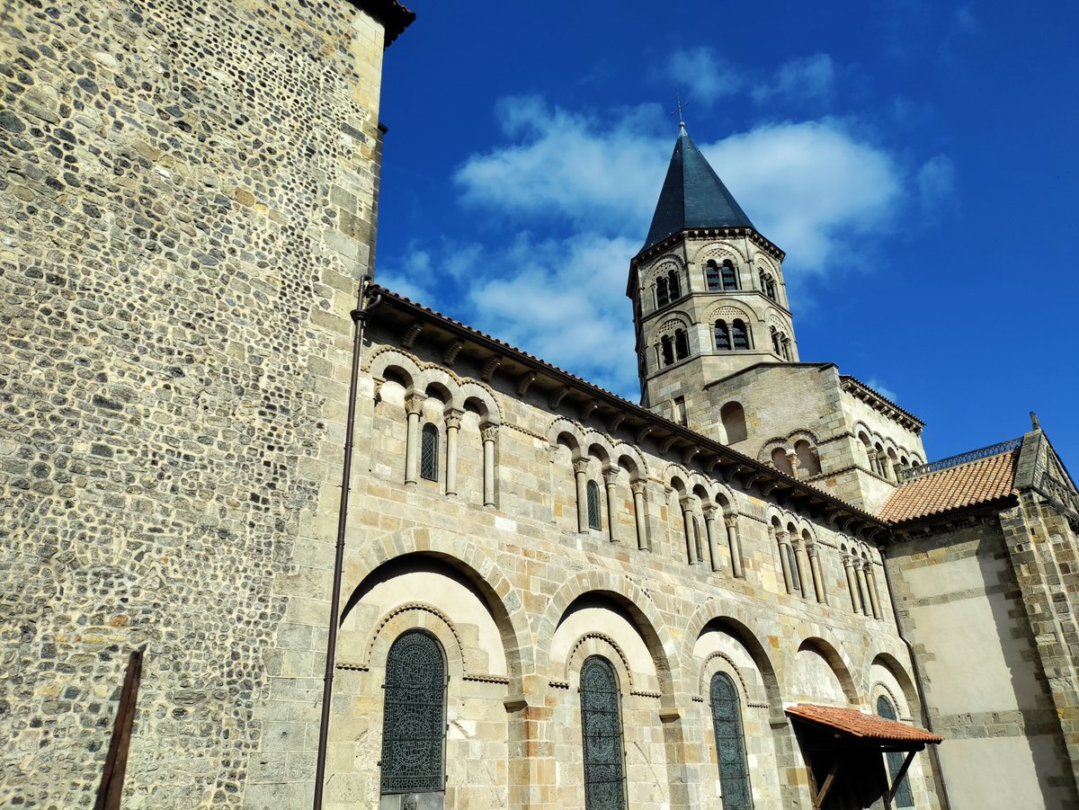 Notre-Dame du Port tweet media
