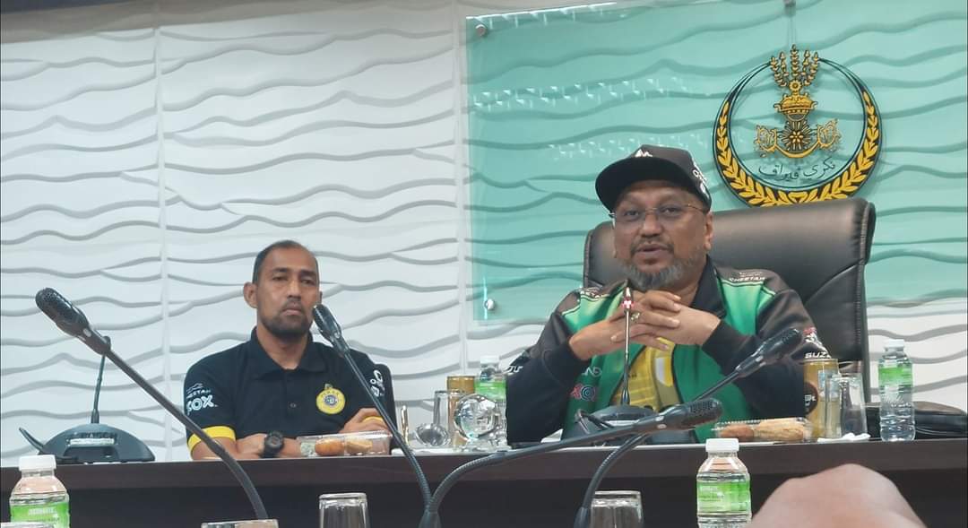 yob4e's tweet photo. Tahniah fan Perak. Utk makluman, jualan jersi Perak dibawah pengurusan XOX telah mencecah nilai jualan sebanyak RM 1.4juta https://t.co/IxkzBmUSE2
